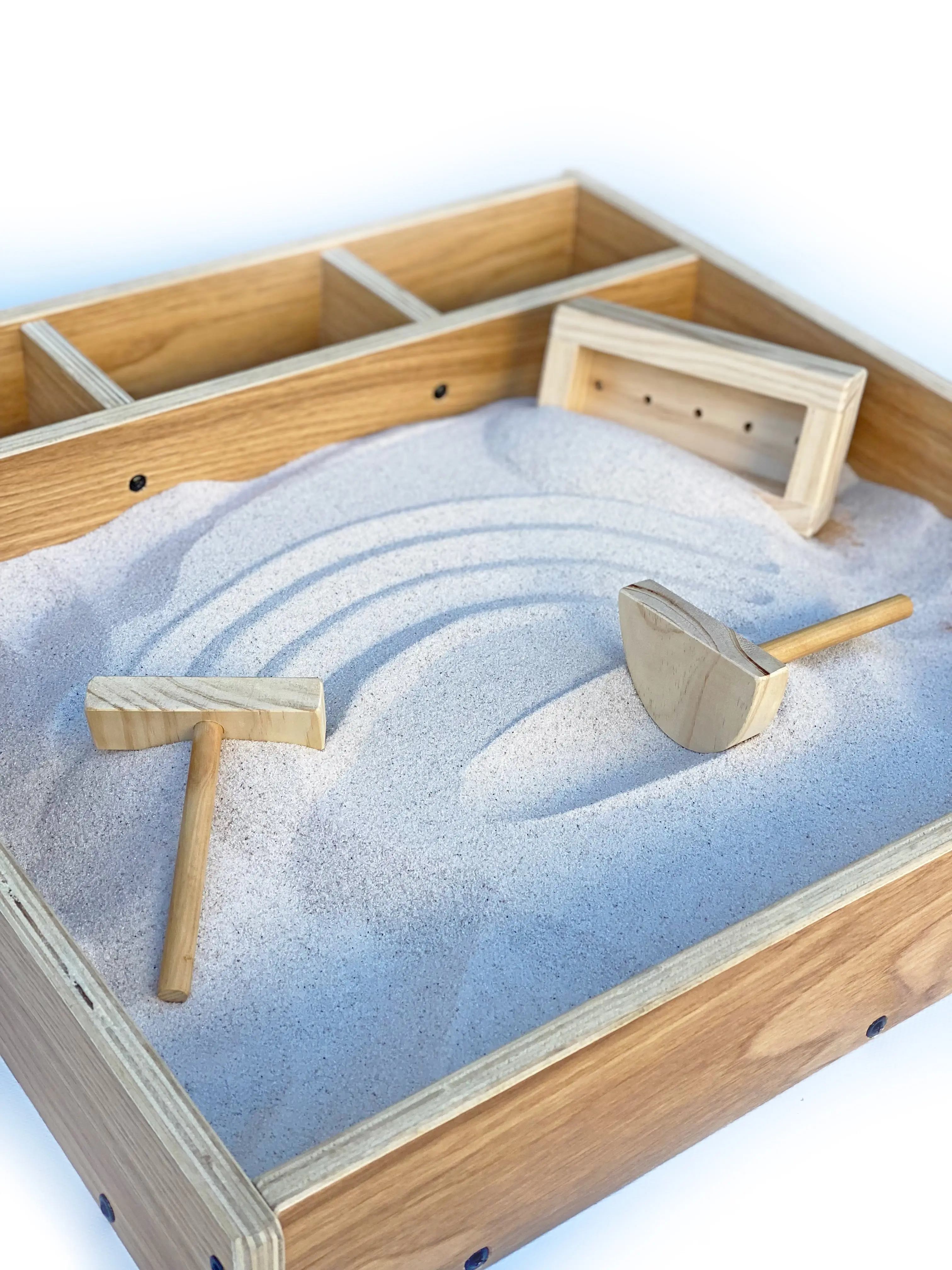Sand box with screed and 3 tools - Image 5